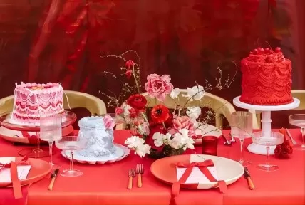 These Wedding Cakes Are Tailored for People Who Aren't Fans of Cake